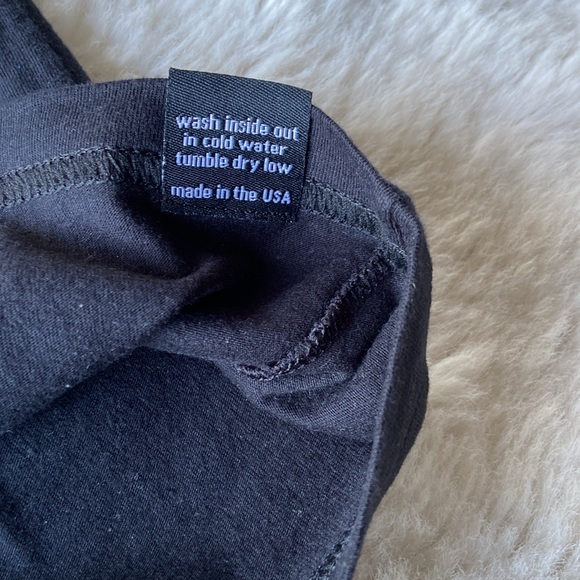 Young One Apparel black graphic tee shirt yeah yeah yeah small shop kids size 8 - Picture 8 of 9